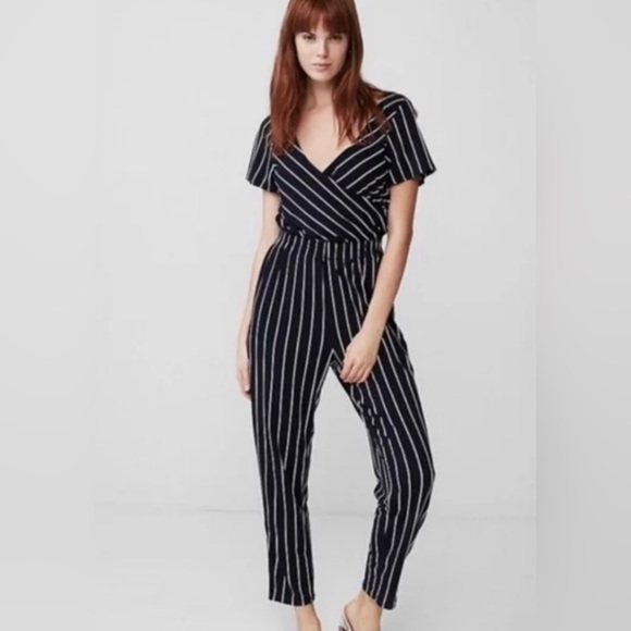 🆕 Express | Wrapped Jumpsuit - Picture 2 of 9